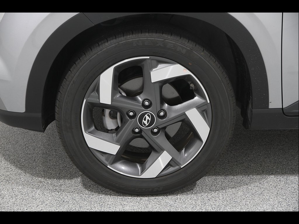 Certified 2026 Hyundai Venue SEL FWD image 20