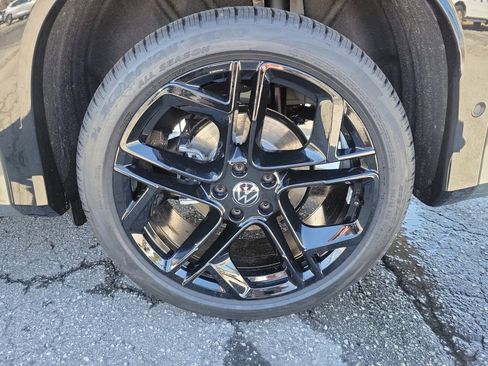 New 2026 Volkswagen Tiguan SE R-Line image 23