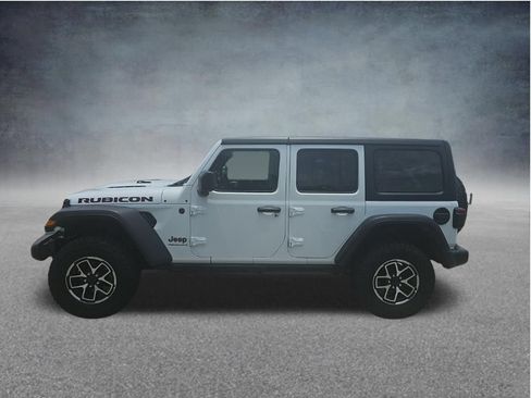 Used 2025 Jeep Wrangler Unlimited Rubicon AWD/4WD image 5