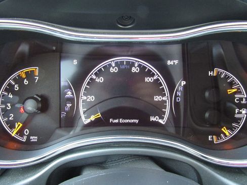 Used 2021 Jeep Grand Cherokee Limited w/ Trailer Tow Group IV image 24