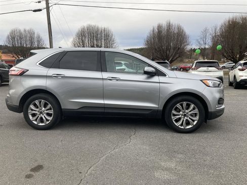 Used 2024 Ford Edge Titanium image 4