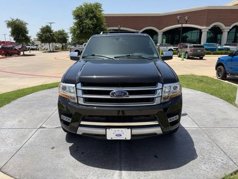 Used 2015 Ford Expedition Platinum RWD image 2