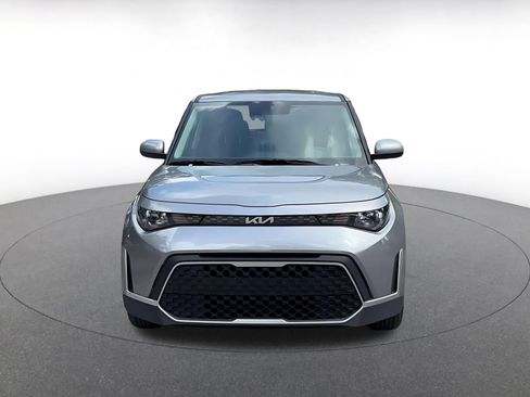 Used 2025 Kia Soul LX w/ LX Technology Package FWD image 4