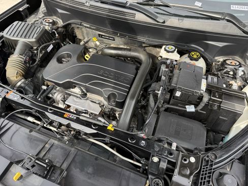 Used 2023 GMC Terrain SLT w/ Elevation Edition image 31