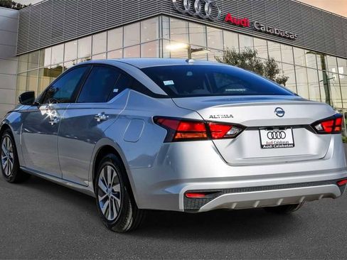 Used 2019 Nissan Altima 2.5 S image 2