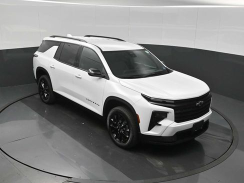 New 2026 Chevrolet Traverse LT image 10