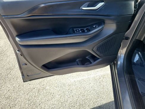 Used 2023 Jeep Grand Cherokee L Laredo image 22