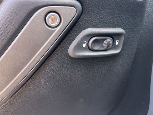 Used 2017 Jeep Wrangler Unlimited Sport w/ Quick Order Package 24S image 9