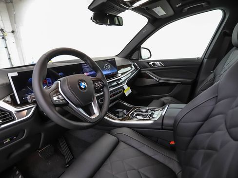 New 2026 BMW X5 xDrive40i w/ Premium Package AWD/4WD image 10