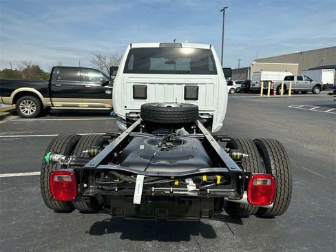New 2024 RAM 5500 Tradesman image 5