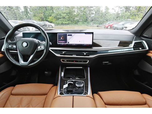 Used 2025 BMW X5 xDrive40i AWD/4WD image 7