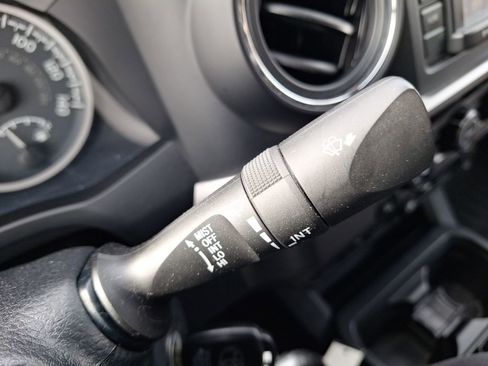 Used 2018 Toyota Tacoma SR5 image 24