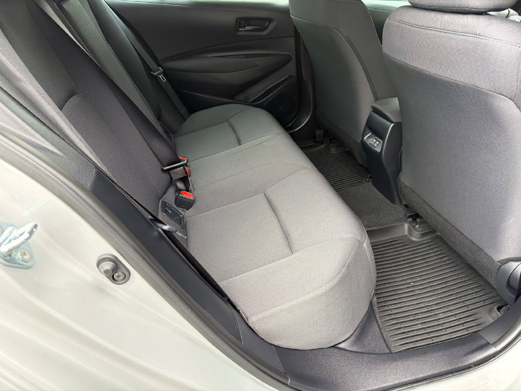 Used 2025 Toyota Corolla LE FWD image 18
