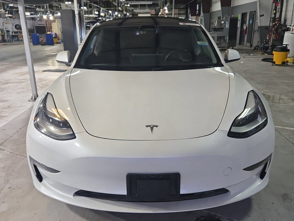 Used 2023 Tesla Model 3 Standard Range RWD image 2
