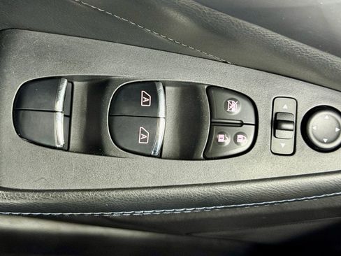 Used 2017 Nissan Maxima SR w/ Midnight Edition image 21