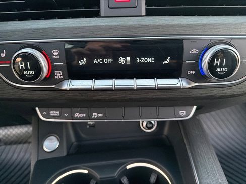 Used 2019 Audi A4 2.0T Premium w/ Convenience Package image 22