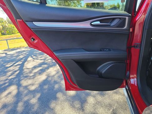Used 2024 Alfa Romeo Stelvio Ti image 13