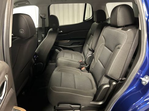 Used 2023 GMC Acadia SLE w/ Driver Convenience Package image 23