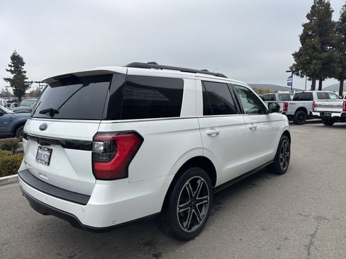 Used 2020 Ford Expedition Limited w/ Equipment Group 303A image 4