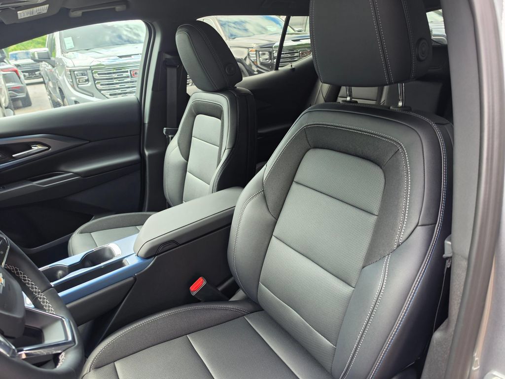 New 2026 Chevrolet Equinox EV LT AWD/4WD image 21
