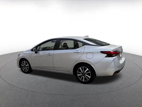 Used 2025 Nissan Versa SV FWD image 10