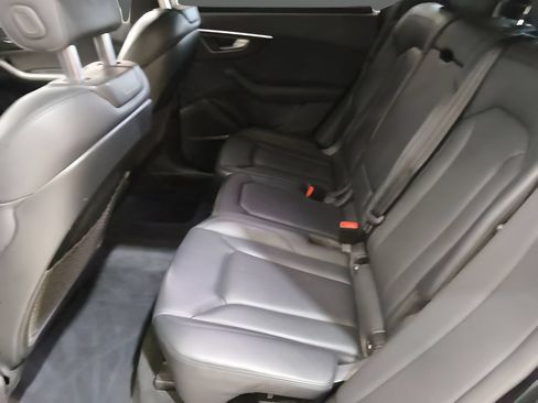 Used 2021 Audi Q8 Prestige AWD/4WD image 18