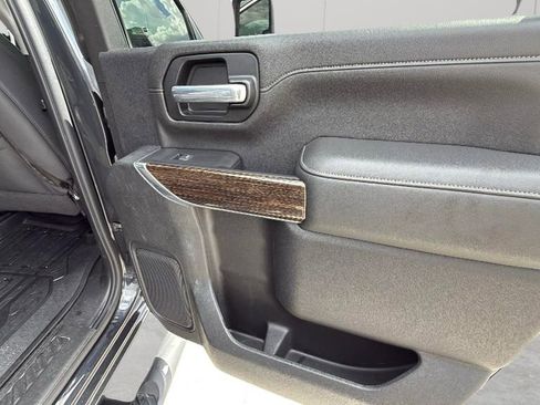 Used 2020 GMC Sierra 2500 SLE w/ Preferred Package image 32