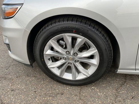 Used 2021 Chevrolet Malibu LT image 9