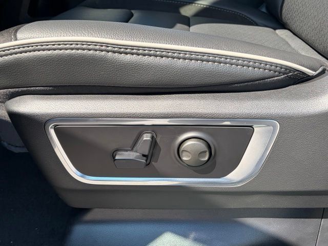 New 2026 RAM 1500 Laramie w/ Night Edition AWD/4WD image 17
