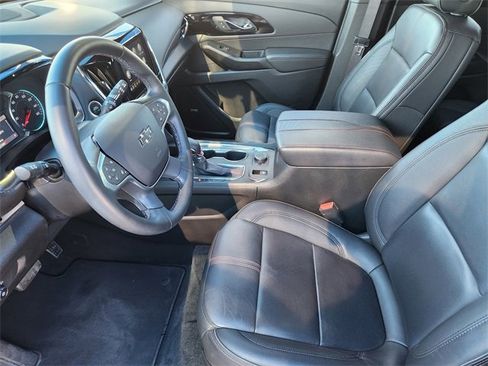 Used 2023 Chevrolet Traverse RS image 14