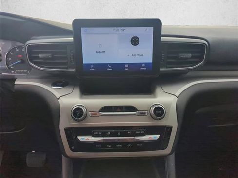 Used 2023 Ford Explorer XLT w/ Equipment Group 202A image 15