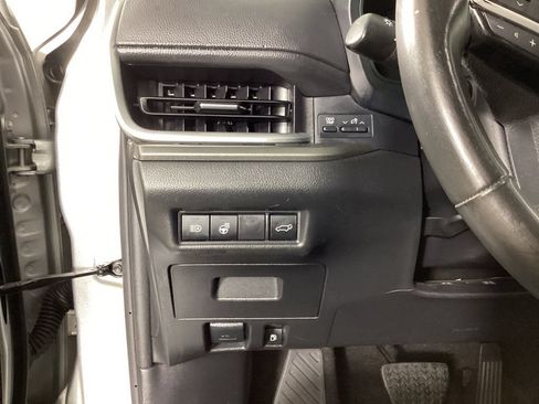 Used 2024 Toyota Grand Highlander AWD image 12