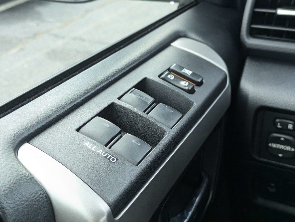 Used 2018 Toyota 4Runner SR5 Premium AWD/4WD image 23