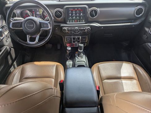 Used 2022 Jeep Wrangler Unlimited Rubicon w/ Steel Bumper Group image 15