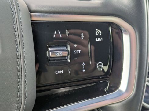 Certified 2023 Land Rover Range Rover Sport SE image 17