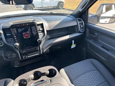 New 2026 RAM 2500 Tradesman AWD/4WD image 18