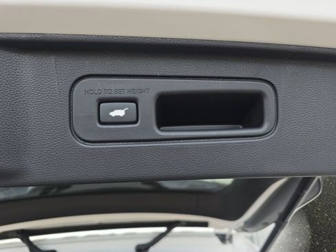 New 2025 Honda Pilot Black Edition image 14