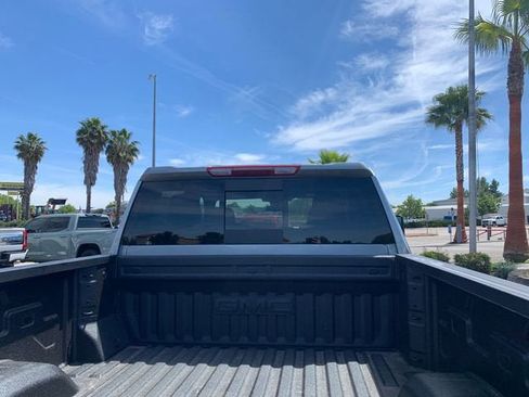 New 2026 GMC Sierra 2500 SLE w/ Preferred Package AWD/4WD image 8