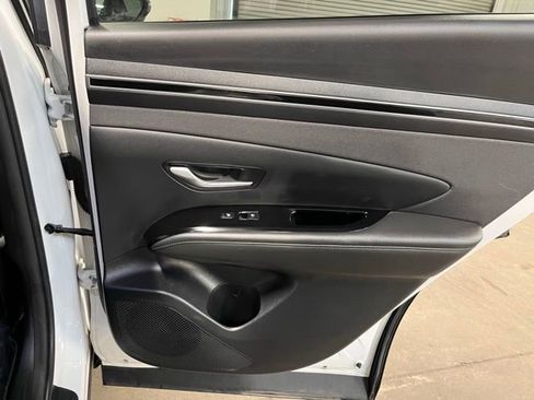 Used 2022 Hyundai Tucson Limited AWD/4WD image 13