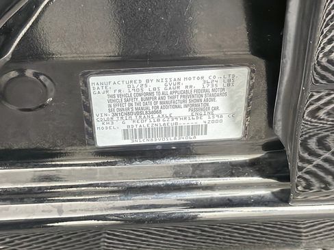 Used 2025 Nissan Versa S FWD image 12