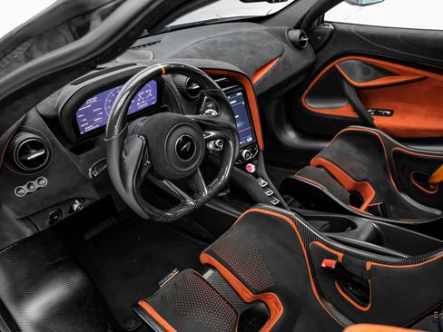 Used 2021 McLaren 765LT RWD image 3