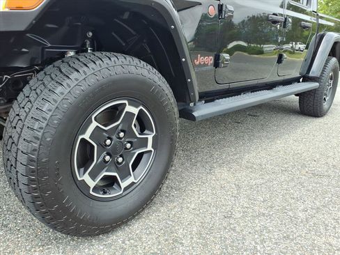 Used 2022 Jeep Gladiator Mojave w/ Cold Weather Group AWD/4WD image 10