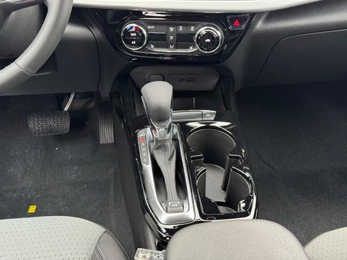 New 2026 Chevrolet Trax LT w/ Driver Confidence Package image 9