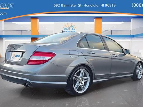 Used 2010 Mercedes-Benz C 300 Sedan w/ Dynamic Handling Pkg image 10