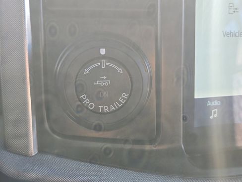 Used 2022 Ford F150 Limited image 34