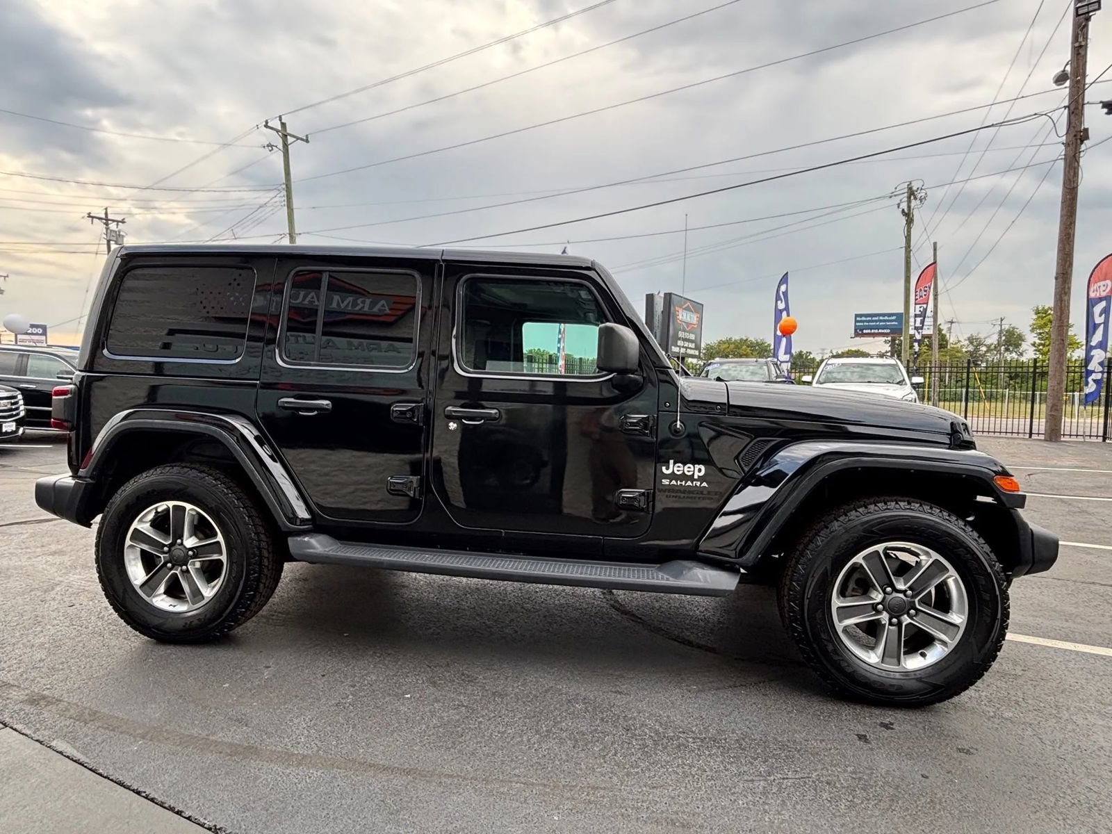 Used 2020 Jeep Wrangler Unlimited Sahara AWD/4WD image 16