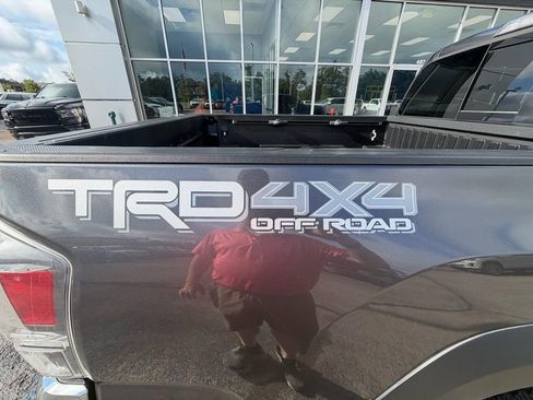 Used 2023 Toyota Tacoma TRD Off-Road AWD/4WD image 10