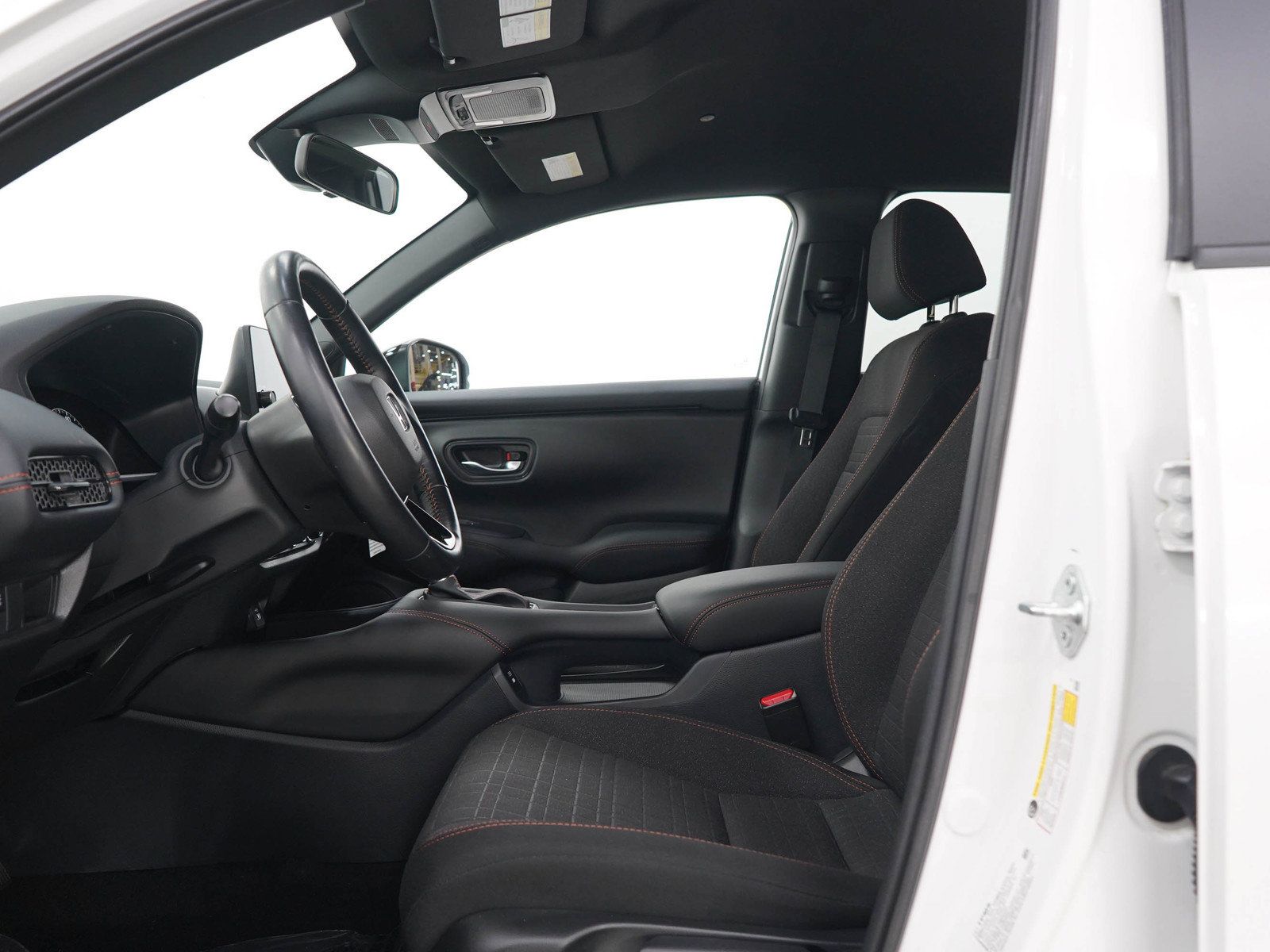 Used 2025 Honda HR-V Sport image 21