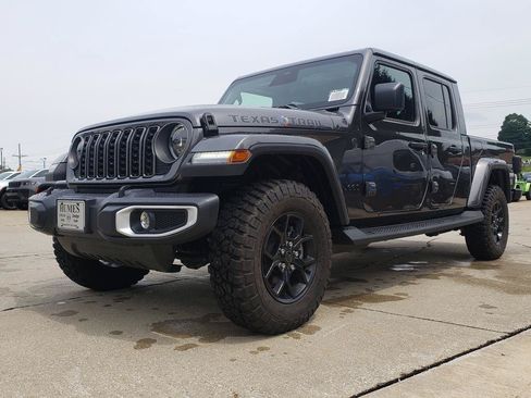 New 2026 Jeep Gladiator Sport AWD/4WD image 7