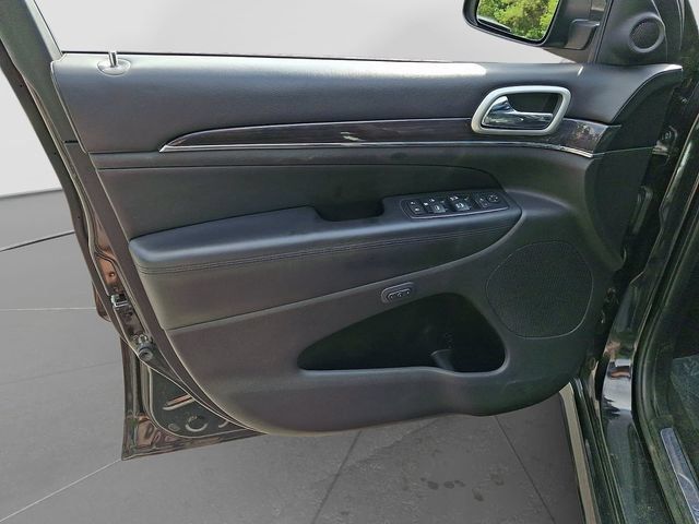 Used 2015 Jeep Grand Cherokee High Altitude AWD/4WD image 14